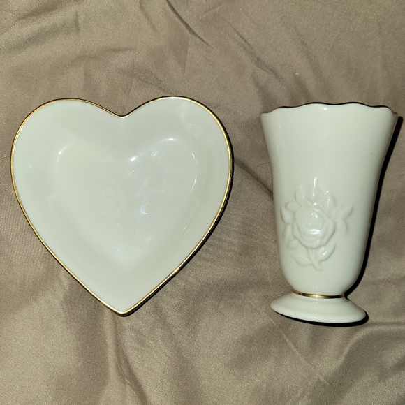 Lenox Other - Vtg Lenox Ivory China Special Rose Embossed Gold Trim Bud Vase & Heart Dish USA